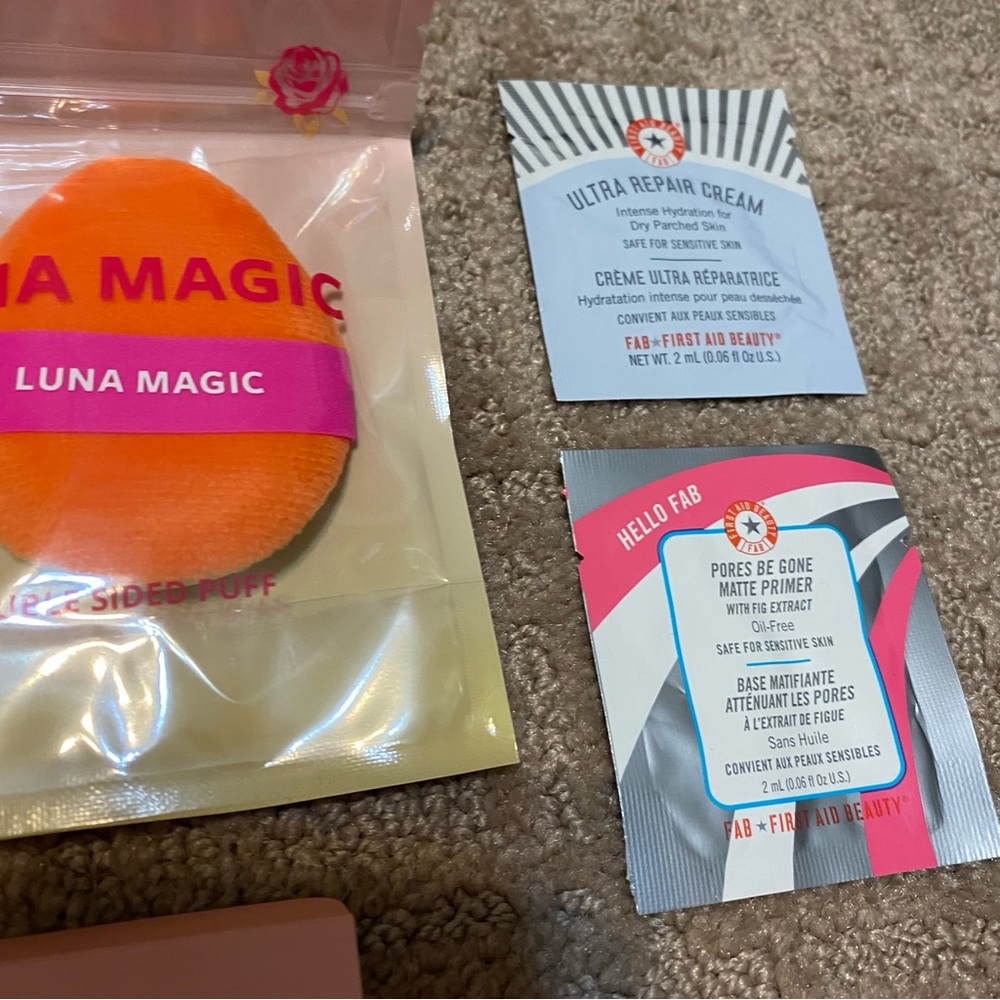 NWT {ipsy/Sephora/Macy's} Beauty Bundle Sampler (Skincare + Makeup) - Picture 7 of 14